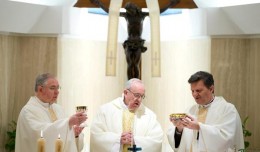 Foto: Rádio Vaticano missa_capela_santa_marta_09.04.12